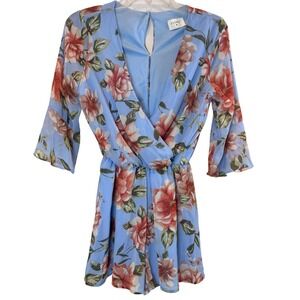 Everly Floral Romper Women's Medium Light Blue Coral Bell Sleeve‎ Vacation